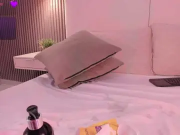 Annie-clarkson  live sex cam