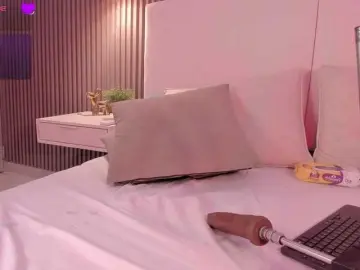 Annie-clarkson  live sex cam