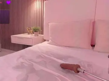 Annie-clarkson  live sex cam