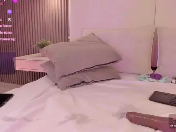 Annie-clarkson  live sex cam