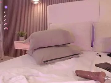 Annie-clarkson  live sex cam