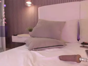 Annie-clarkson  live sex cam