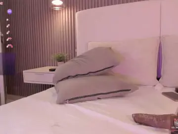 Annie-clarkson  live sex cam