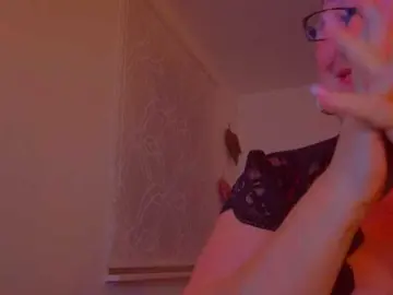 Connyat99  live sex cam