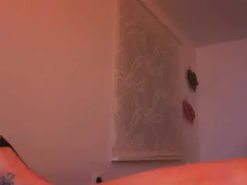 Connyat99  live sex cam