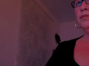 Connyat99  live sex cam