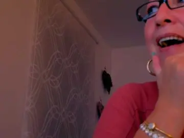 Connyat99  live sex cam