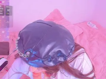 Rosse-Bell20  live sex cam