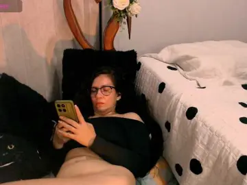 Goddess-nahy  live sex cam