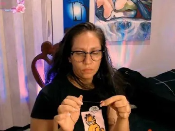 Goddess-nahy  live sex cam