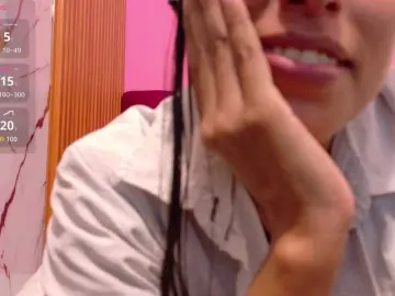 Yourcuteneighbourr  live sex cam