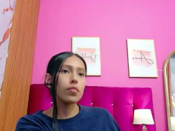 Yourcuteneighbourr  live sex cam