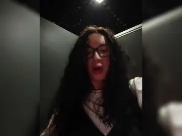 Annanas  live sex cam