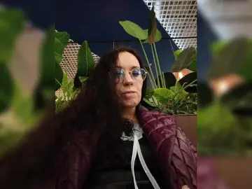 Annanas  live sex cam