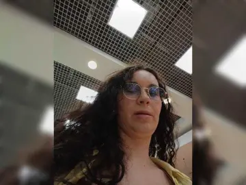 Annanas  live sex cam