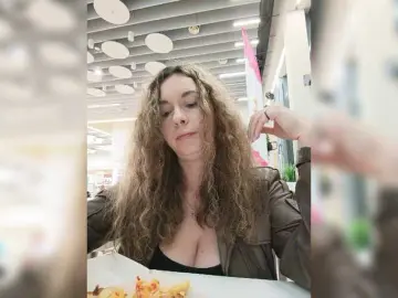 Annanas  live sex cam
