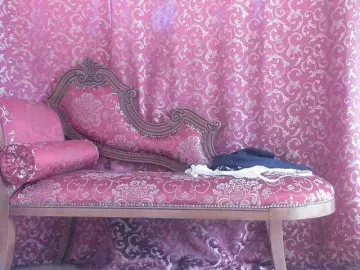 ConsciousKitti  live sex cam