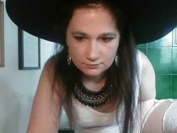 ConsciousKitti  live sex cam