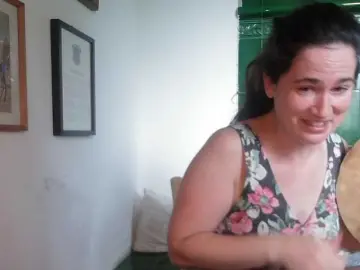 ConsciousKitti  live sex cam