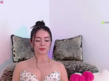 LauryMoons  live sex cam