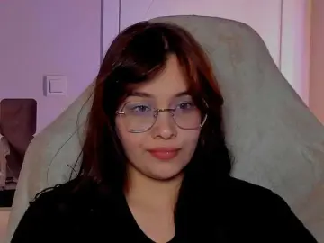 Mia-mit  live sex cam