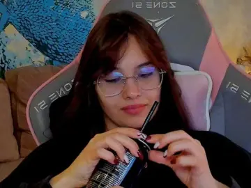 Mia-mit  live sex cam