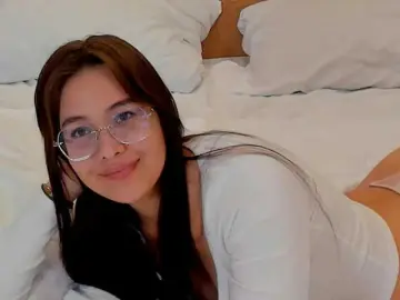 Mia-mit  live sex cam