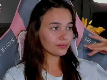 Mia-mit  live sex cam