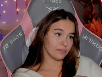 Mia-mit  live sex cam