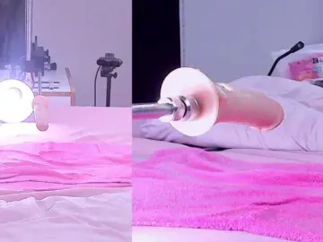 Riley-Sweet  live sex cam