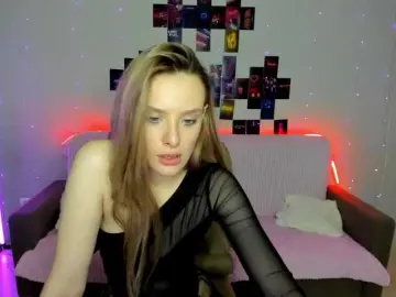 Suzie-Q69  live sex cam