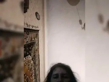 Alondra1557  live sex cam