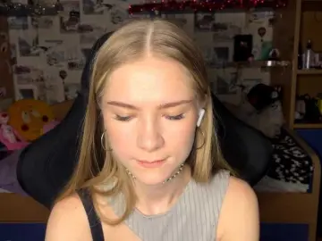 LuveniaMalena  live sex cam