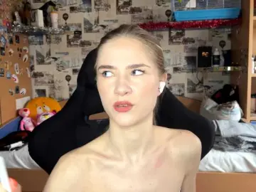 LuveniaMalena  live sex cam