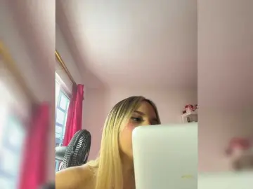 MeganRosse1  live sex cam