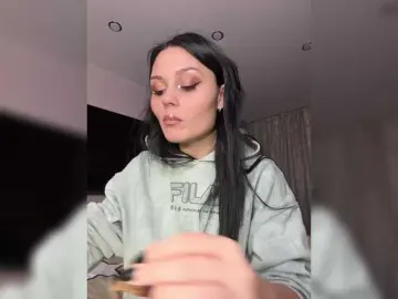 Paratrax  live sex cam