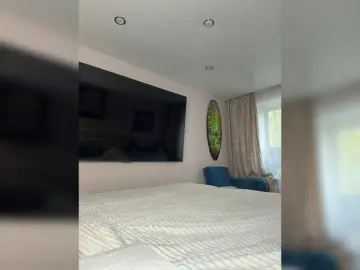 Paratrax  live sex cam