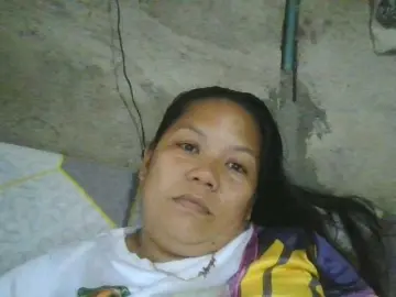 PinayHotMom  live sex cam