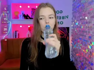 Tina-Taylor  live sex cam