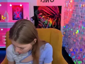 Tina-Taylor  live sex cam