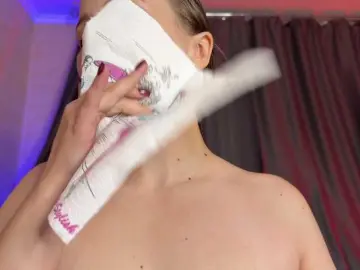 Little-nymphomaniac  live sex cam