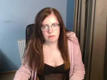 Mandarinka28  live sex cam