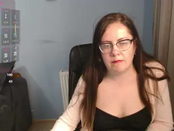 Mandarinka28  live sex cam