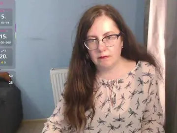 Mandarinka28  live sex cam