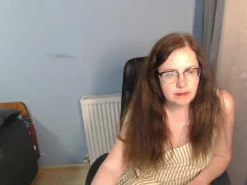 Mandarinka28  live sex cam