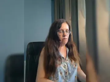 Mandarinka28  live sex cam