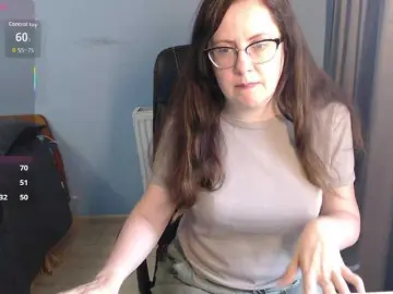 Mandarinka28  live sex cam