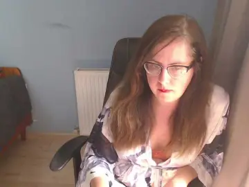 Mandarinka28  live sex cam