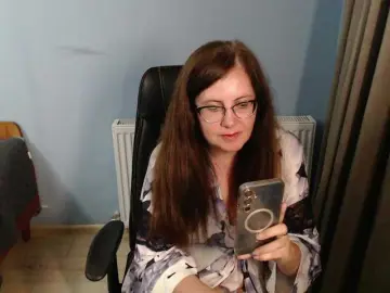 Mandarinka28  live sex cam