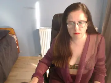 Mandarinka28  live sex cam